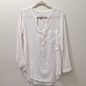 Old Navy Women's Cream Button-Down Shirt